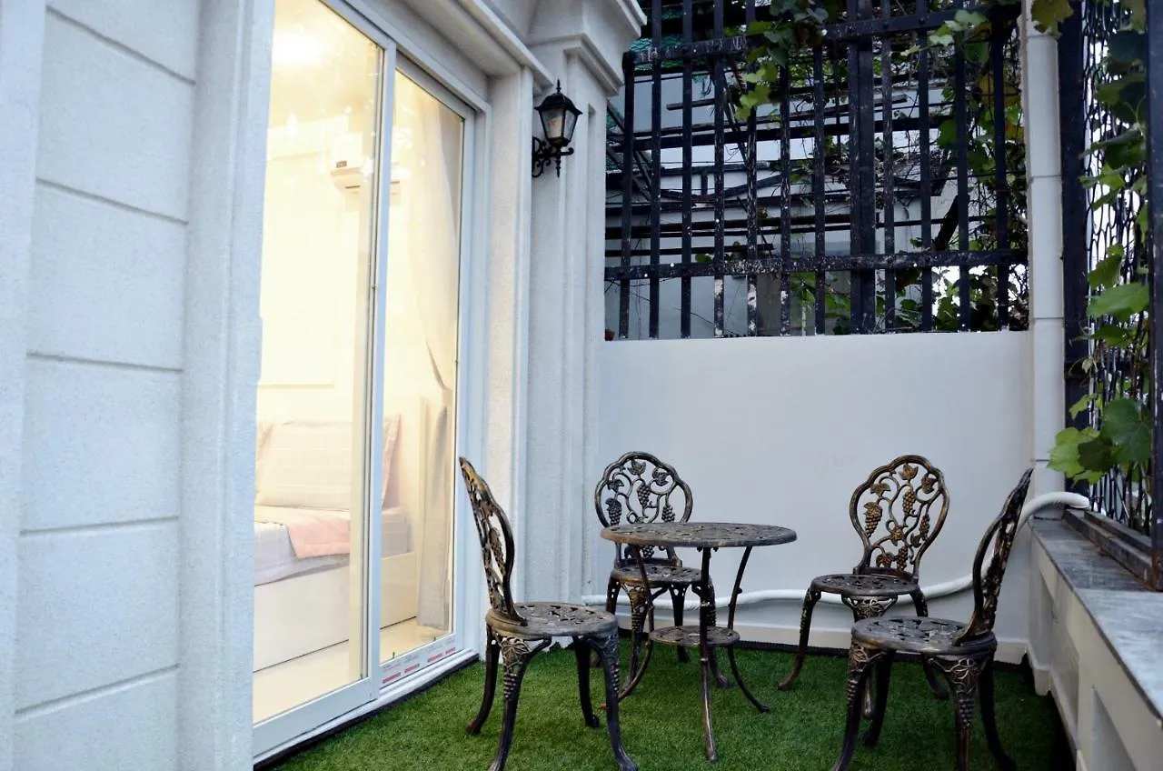 Smiley Apartment 8 Ho Chi Minh City