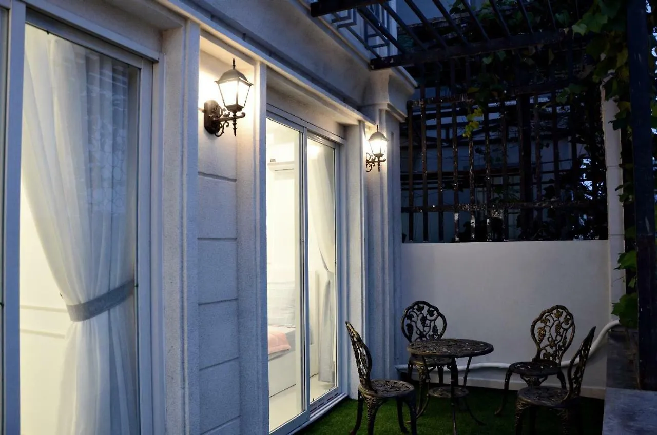 Smiley Apartment 8 Ho Chi Minh City Vietnam